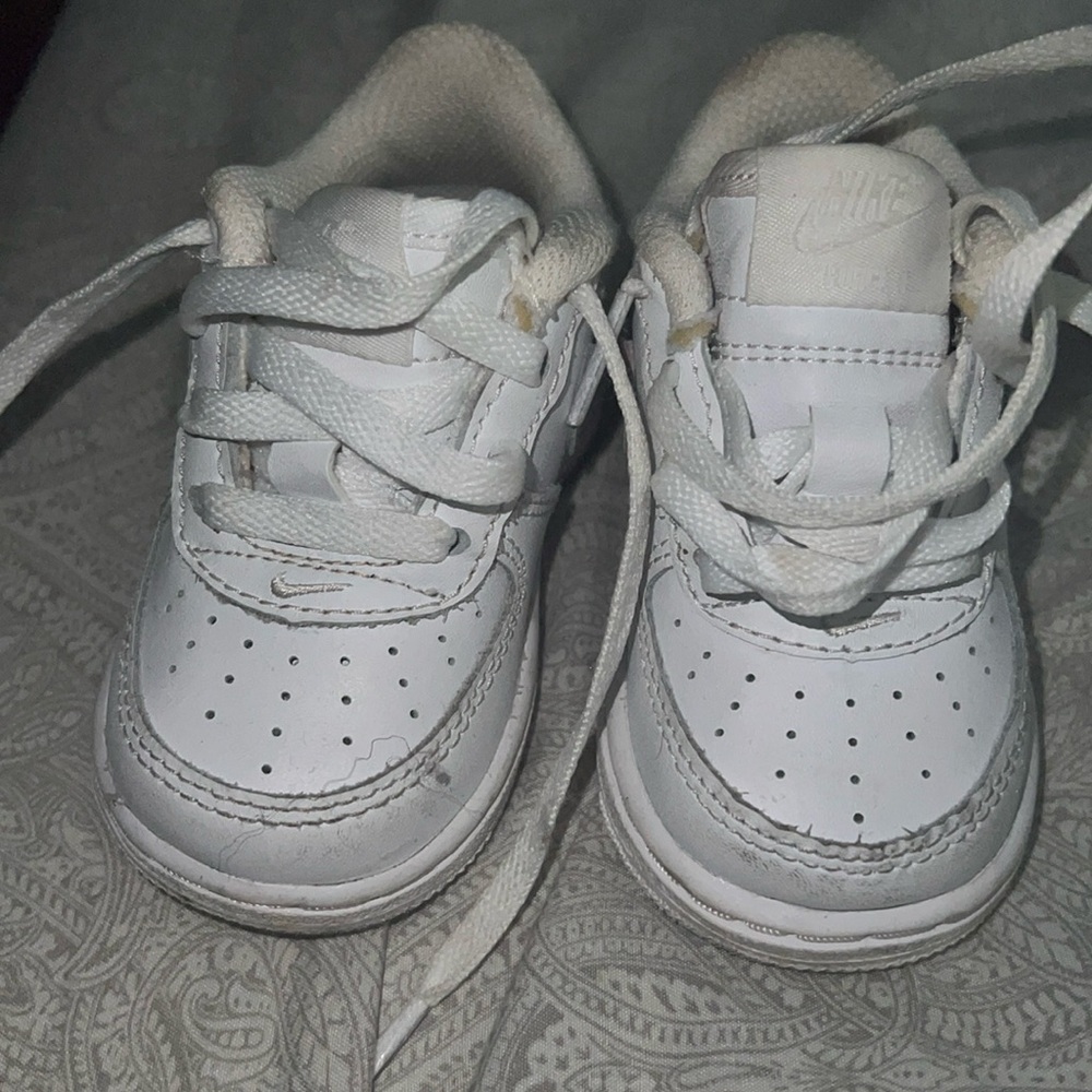Used toddler 4C Nike Air Forces!